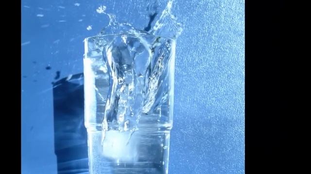 Адо.Стакан воды.