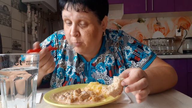#мукбанг/ пюрешка с мяском/ и очень страшная история👹👹👹 смотреть онлайн