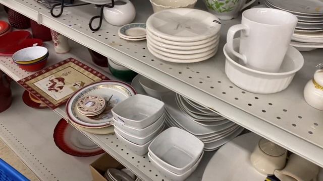 Thrift With Me To GOODWILL | Filled My Cart! смотреть онлайн