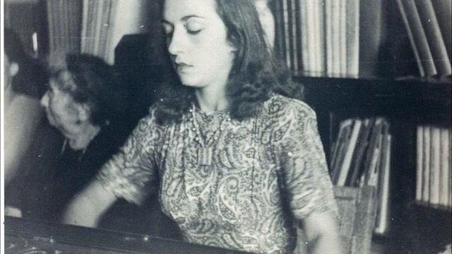 Pnina Salzman plays Chopin - Mazurka in F minor, Op.63 No.2. смотреть онлайн