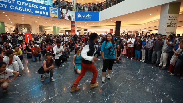 Flash Mob at Elante Mall Chandigarh (Official) смотреть онлайн