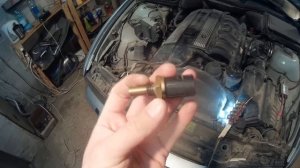 Глюк датчика температуры ОЖ БМВ е39. Замена все решила)))