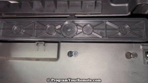 How To Change A 2014 - 2021 Jeep Grand Cherokee Cabin Air Filter - Remove Replace Location