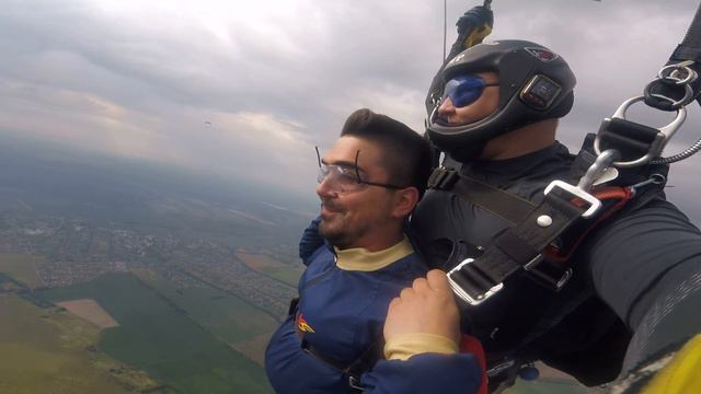 Крутой тандем прыжек с парашютом! Первый опыт - каким он был?! Киев, Бородянка 2019. смотреть онлайн