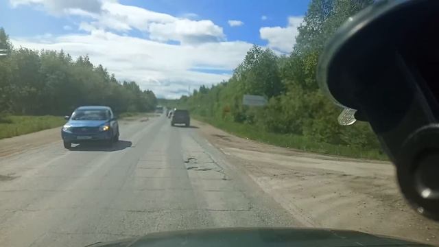 Ухта. Ямочный ремонт это всё что мы заслуживаем. И правильно дают тому кто просит, а не молчит. смотреть онлайн