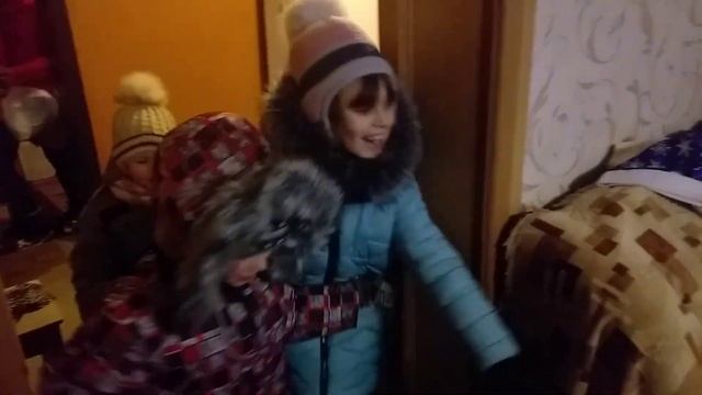 Новый олимпийский вид спорта/новогодние подарки/дед мороз дарит подарки. смотреть онлайн