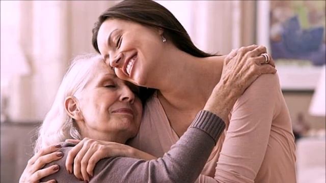 Нежные и проникновенные стихи "Берегите маму" смотреть онлайн