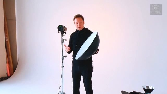Настройка и работа со студийным светом Profoto на примере оборудования фотостудии NoName Владивосто смотреть онлайн
