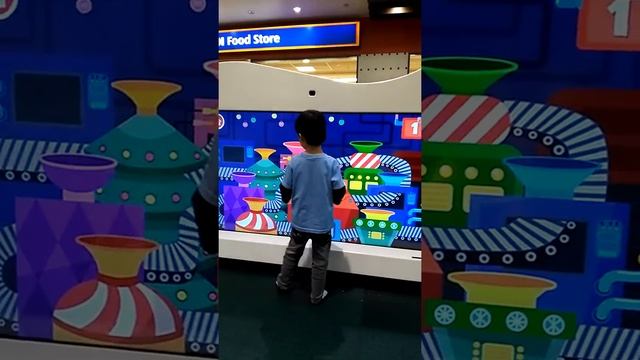 Wacky wrapper game смотреть онлайн