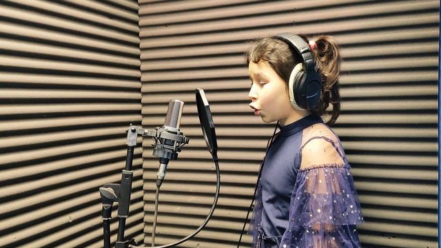 Анастасия Цветкова "Луна не знает пути" (COVER) смотреть онлайн
