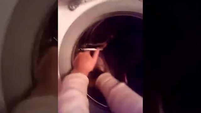 Застрял ногтем?