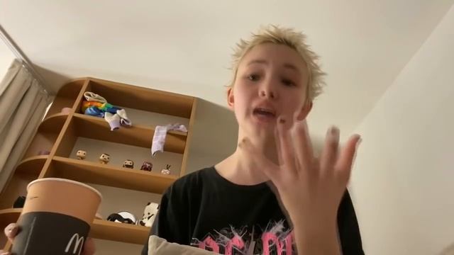 карина karrambaby сходит с ума на протяжение 5 минут *часть два* смотреть онлайн