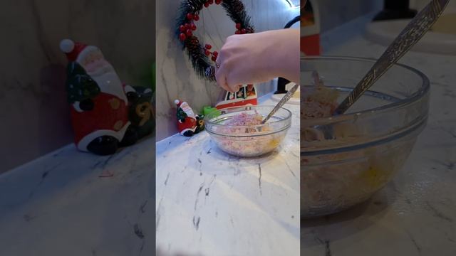 Горячие бутерброды в духовке с колбасой и сыром / sandwiches/ смотреть онлайн
