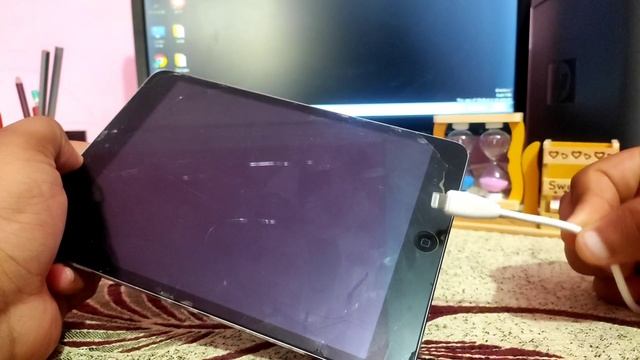 iPad Black Screen of Death || Won't Turn On ? Fix it with No Data Loss ! смотреть онлайн