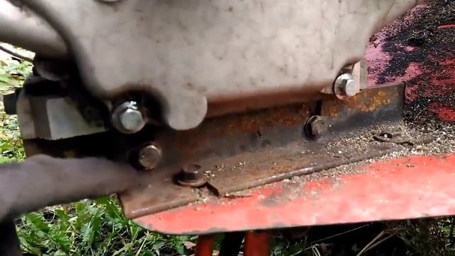 Самоделки к мотоблоку своими руками мотоблок Салют как сделать площадку под двигатель. смотреть онлайн