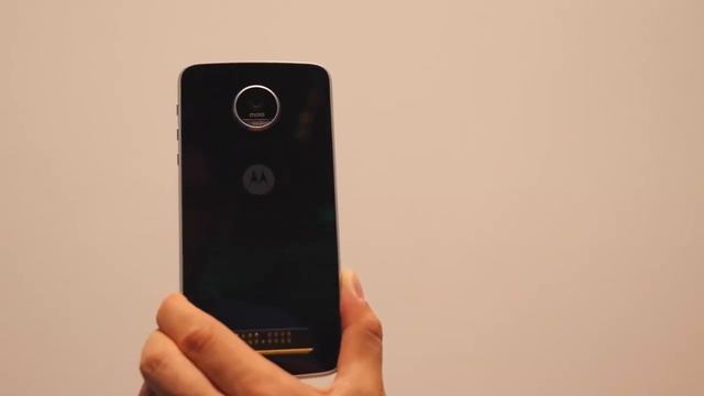 Обзор телефона Moto Z Play | Сентябрь 2016 смотреть онлайн
