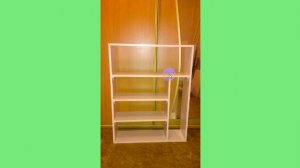 Устройство задней стенки туалета с люком доступа к сантехнике и шкафчиком