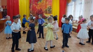 Танец "Мы дочки и сыночки"