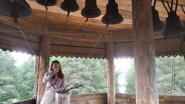 Людмила Тарасова, колокольный звон в музее «Малые Корелы» смотреть онлайн