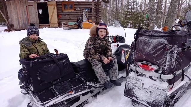 Семейные покатушки / едем а лесную избу смотреть онлайн