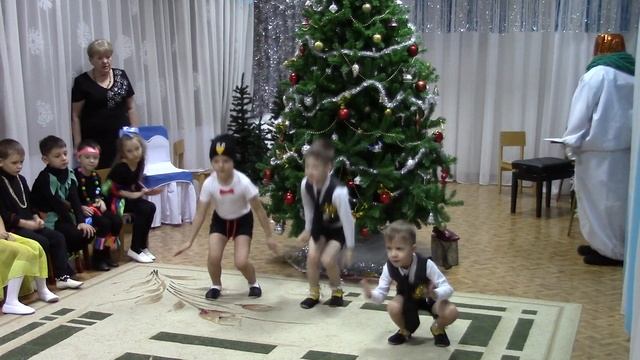 2018.12.27 (МДОУ ДС 121, Новый год, Танец пингвинов) смотреть онлайн