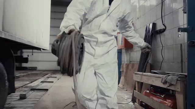 Установка инструментального ящика на Mitsubishi Fuso Canter смотреть онлайн