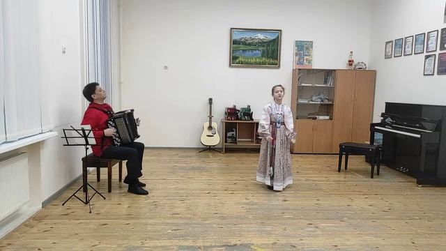 Жила была бабка (шуточная песня) смотреть онлайн