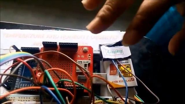 Temperature and Humidity Data Logger. смотреть онлайн