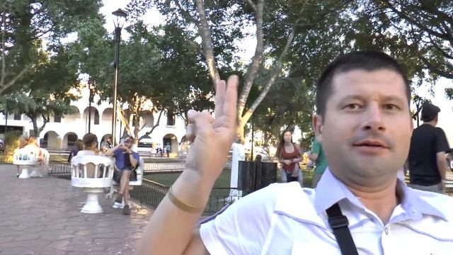 Романтическая прогулка по парку в Мексике смотреть онлайн