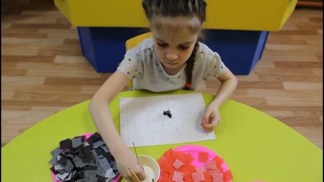 Колмогорцева Полина, 7 лет, «Сибирский ковёр (Тюменский)» в технике торцевания, д/c "Родничок" смотреть онлайн