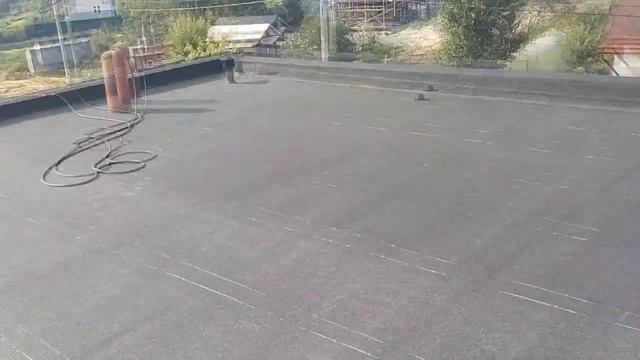 Сделал плоскую наплавляемую кровлю (гидроизоляция + разуклонка) смотреть онлайн
