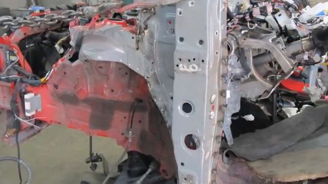 TOYOTA Yaris. Ремонт . смотреть онлайн