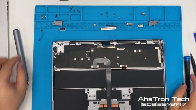 Apple MacBook Air 13" M2 A2681 2022 Screen Replacement | Repair Tutorial смотреть онлайн