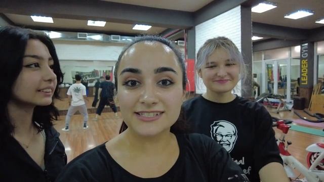 Lords Life - Девочки отдыхают после тренировки и сходят с ума смотреть онлайн