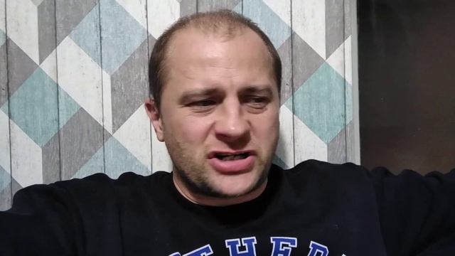 Анекдот про Есенина, Маяковского и Рождественского ? смотреть онлайн