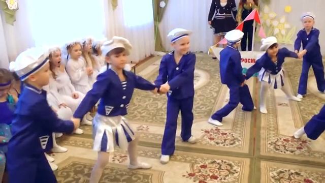 Танец тройками моряков и морячек в старшей группе на утреннике 8 Марта 2014.Муз.рук. Максюта Г. В. смотреть онлайн