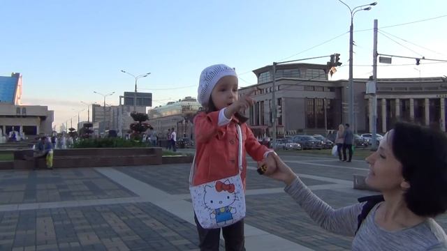 Фонтаны у театра Г Камала Казань. Fountains at the Theatre G. Kamal Kazan. смотреть онлайн