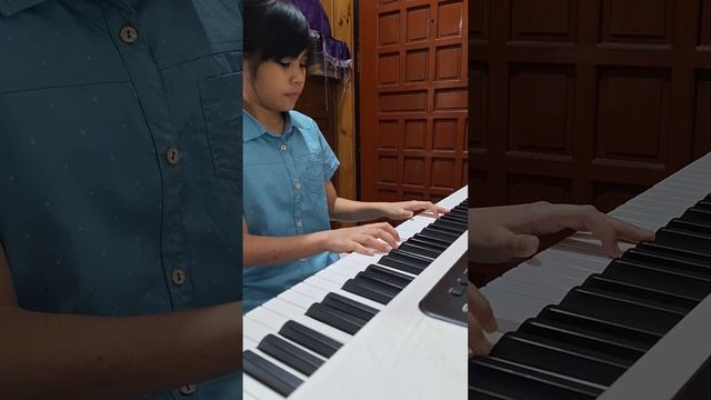 I'm leaving on a jet plane Piano Cover смотреть онлайн