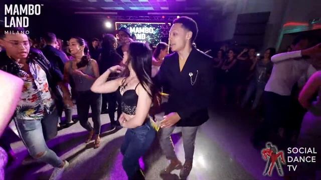 Charlie Garcia & Lorenita Andrade - Salsa Social Dancing | Mamboland Milano 2019 смотреть онлайн