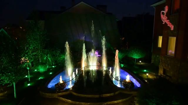 Поющий фонтан во дворе частного дома от ФонтанГрад под песню Парус в исполнении Г. Лепса смотреть онлайн