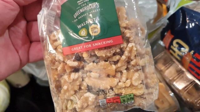 Покупки. Обзор продуктов из магазина Морисонс. Английский супермаркет. смотреть онлайн