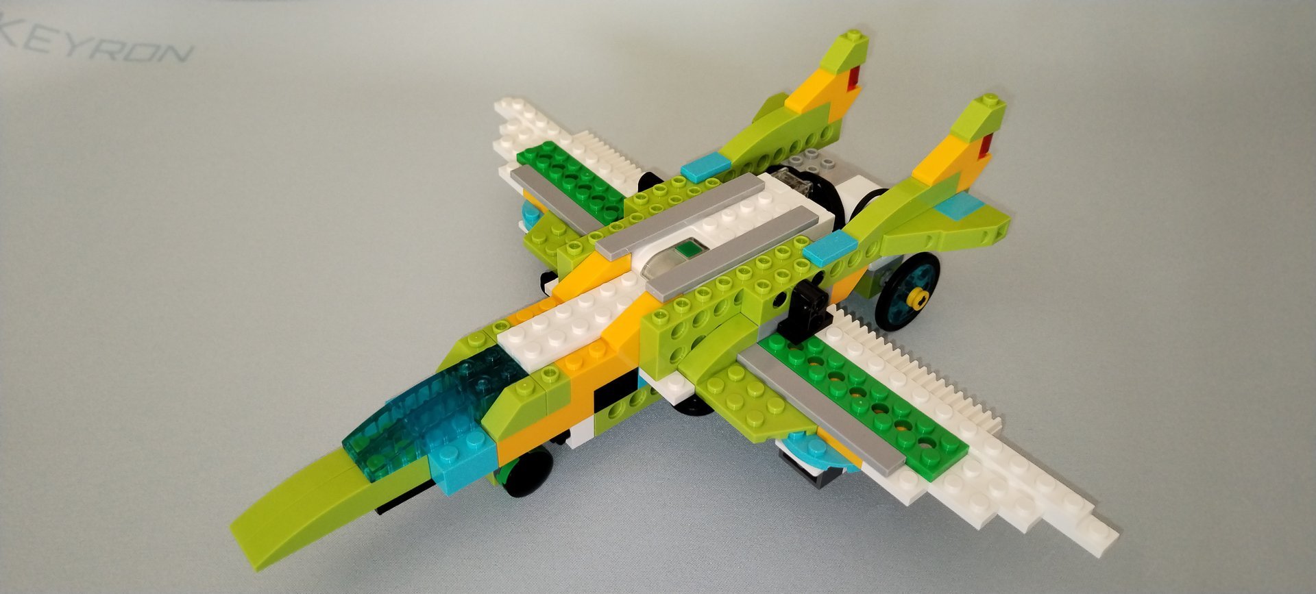 Самолет-истребитель Wedo 2.0 инструкция по сборке. Education wedo 2.0 fighter aircraft tutorial смотреть онлайн