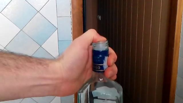 Как вытащить дозатор из бутылки смотреть онлайн