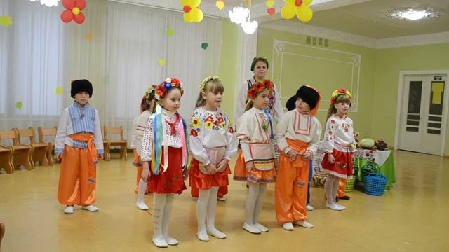 Пісня про Кавуни Свято Ярмарок в дитячому закладі смотреть онлайн