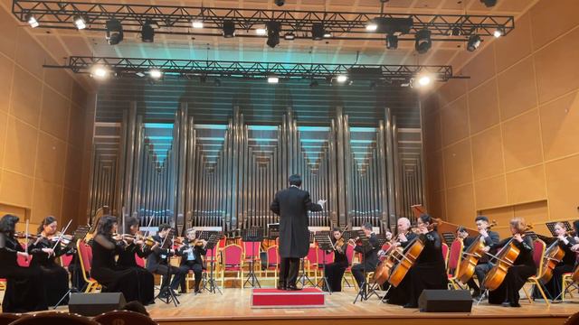 G. Holst - St Pauls suite, II - Ostinato (Muslim Amze) смотреть онлайн