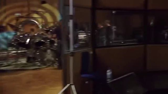 Iron Maiden - Hallowed Be Thy Name (Live from Abbey Road Studios 2006) смотреть онлайн