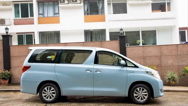 Toyota 2014 Toyota Alphard Hybrid