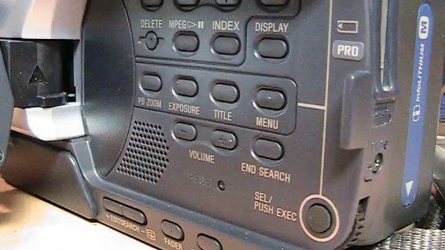 Sony DCR-TRV350 Digital8 Camcorder Review & Test