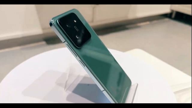 Китайцы хотят убрать iPhone с пьедестала, Xiaomi 14 Pro смотреть онлайн