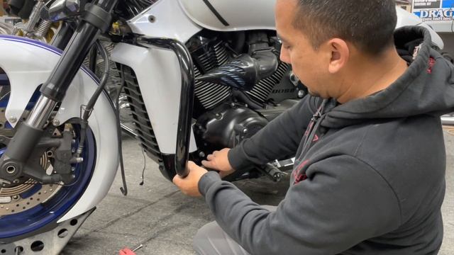 Suzuki M109 Audio Install (Complete Professional Installation) смотреть онлайн